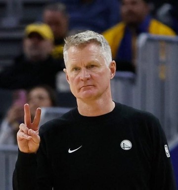 四冠教头将离队？记者：这可能是科尔执教勇士的最后一赛季