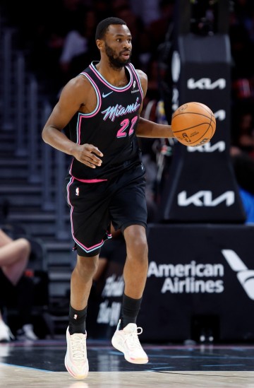 九游体育比分直播、实时比分网、足球比分、篮球比分、电竞比分、九游体育战绩查询-吃回头草？记者称勇士对旧将维金斯感兴趣 去年曾拿他换来巴特勒