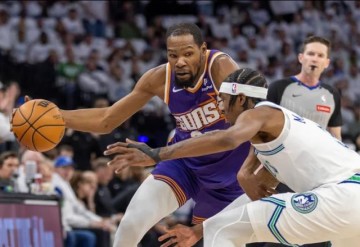 九游体育比分直播、实时比分网、足球比分、篮球比分、电竞比分、九游体育战绩查询-两巨头隐身 篮板球被爆 杜兰特这一次又选错了