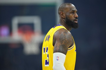 九游体育比分直播、实时比分网、足球比分、篮球比分、电竞比分、九游体育战绩查询-詹姆斯今日8次失误！追平了本赛季个人单场最高失误数！